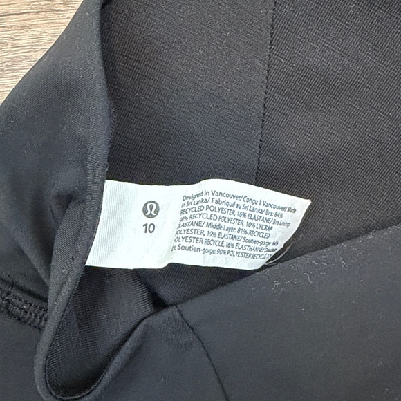 Lululemon Size 10 Envital Bra *Medium Support, B/C Cup | Black - Picture 3 of 3
